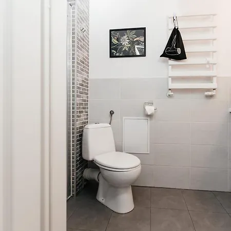 Maya's Flats & 69 - 3 In G グダニスク