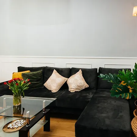 Maya's Flats & 69 - 3 In G Appartement *