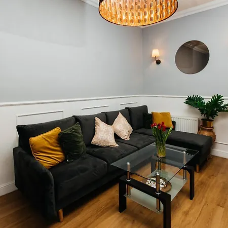 Maya's Flats & 69 - 3 In G Appartement