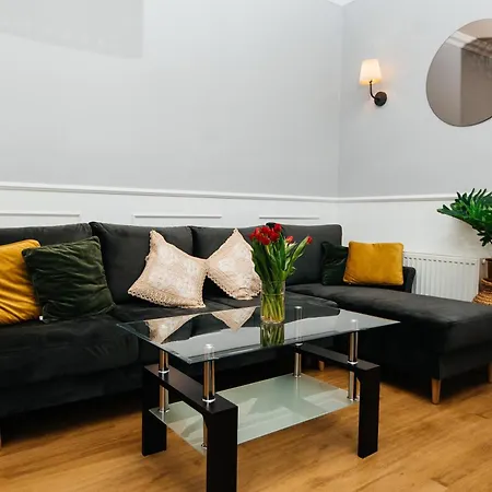 Maya's Flats & 69 - 3 In G Appartement *