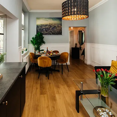 Maya's Flats & 69 - 3 In G *