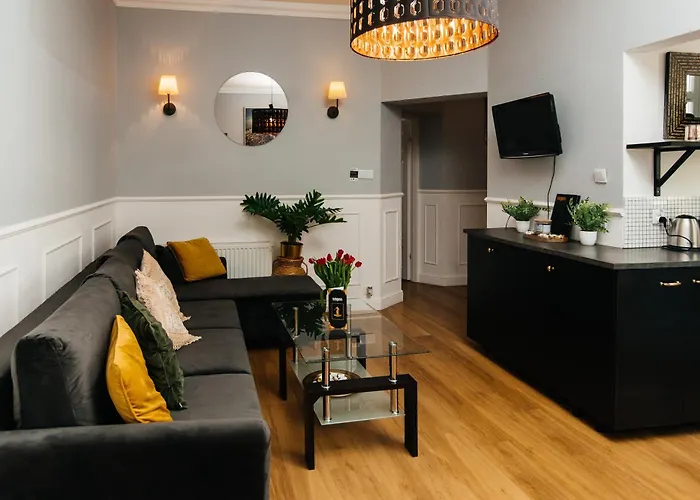 Maya's Flats & 69 - 3 In G Gdańsk