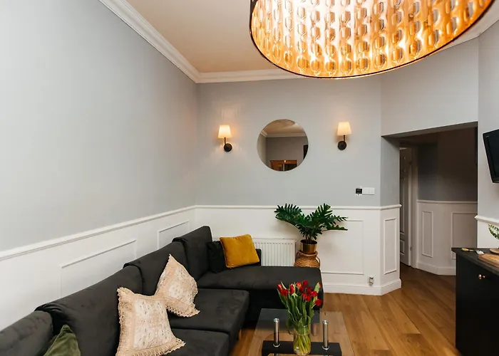 Maya's Flats & 69 - 3 In G