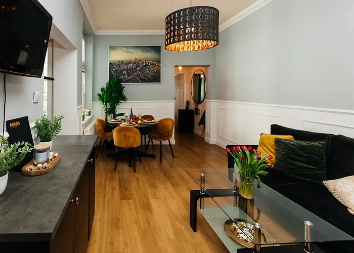 Maya's Flats & 69 - 3 In G * Gdańsk