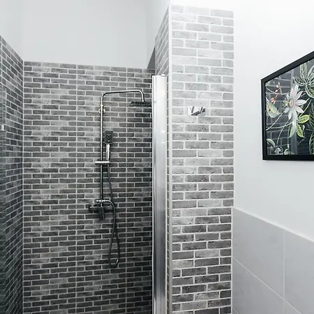 Maya's Flats & 69 - 3 In G Apartamento